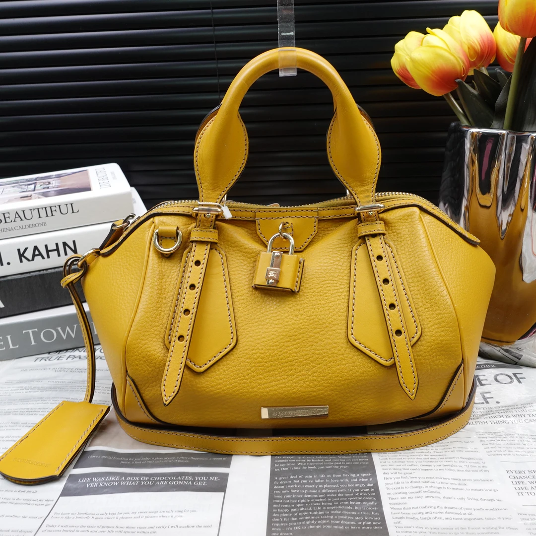 95新 BURBERRY/博柏利 单肩包/T10294387