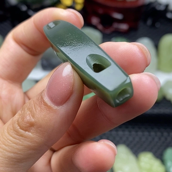 和田玉未镶嵌颈饰13