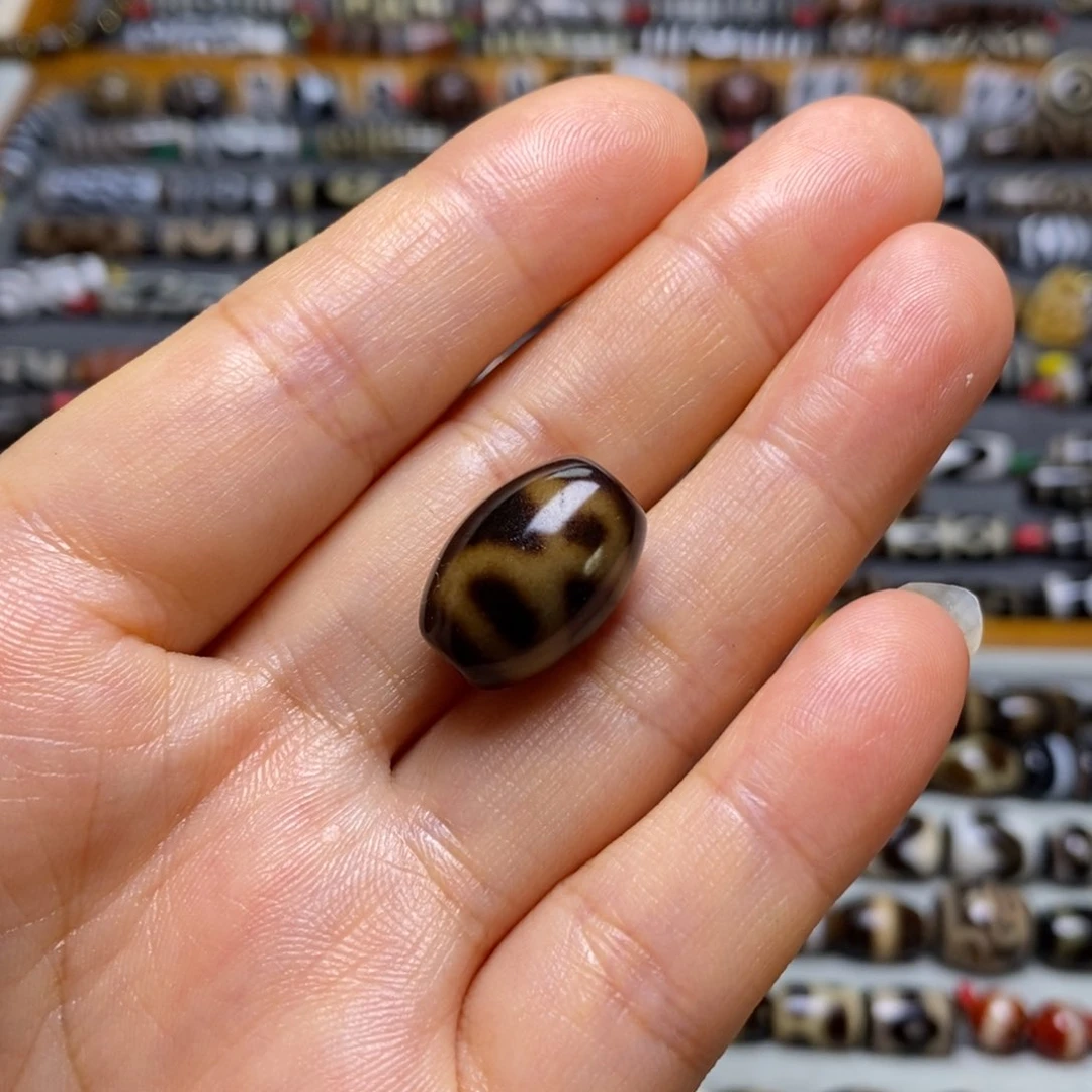 玛瑙/玉髓颈饰未镶嵌程*