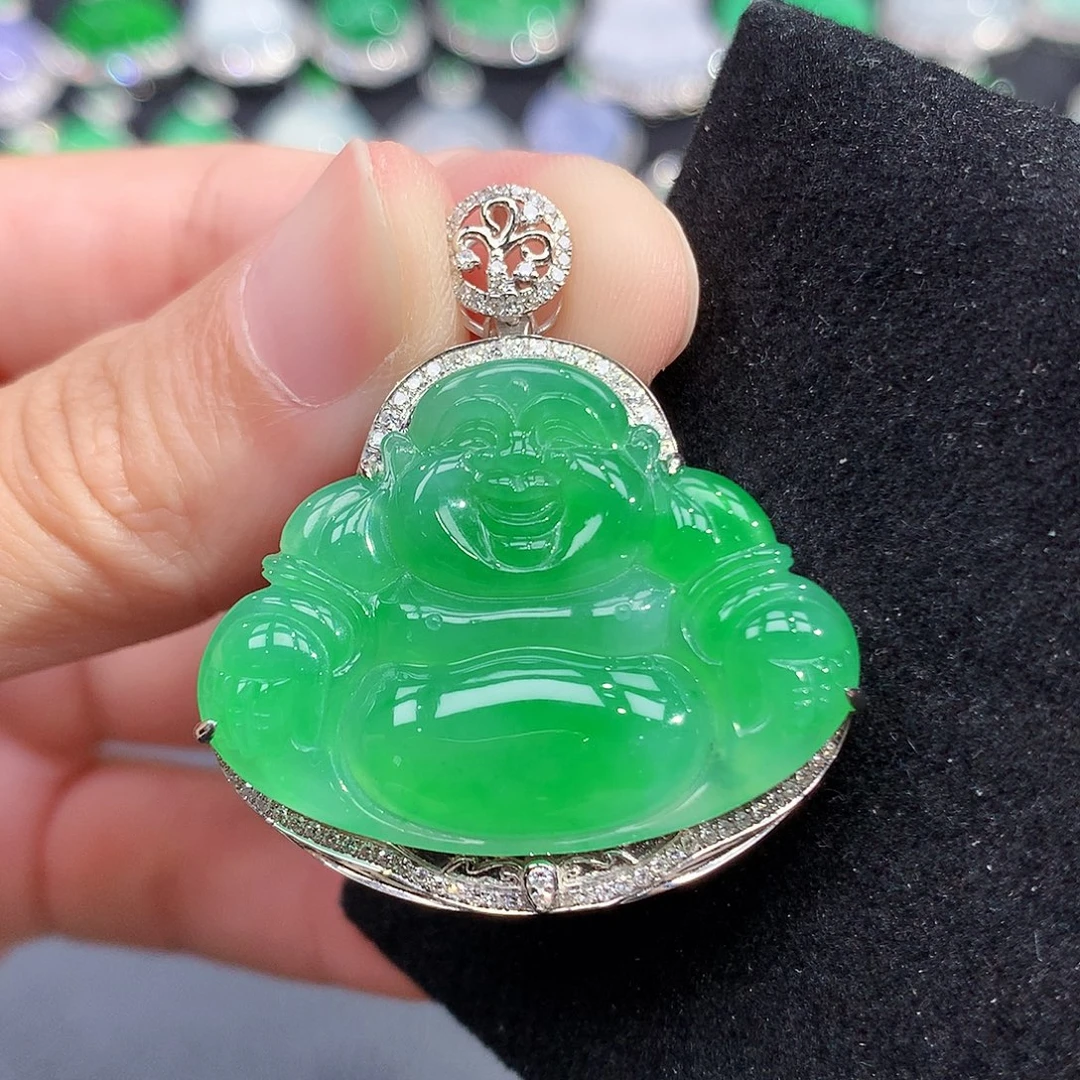 翡翠18K金镶嵌颈饰