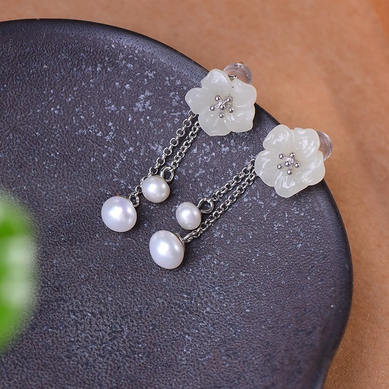 【名称】S925银镶嵌和田玉花朵耳坠【规格】12×12