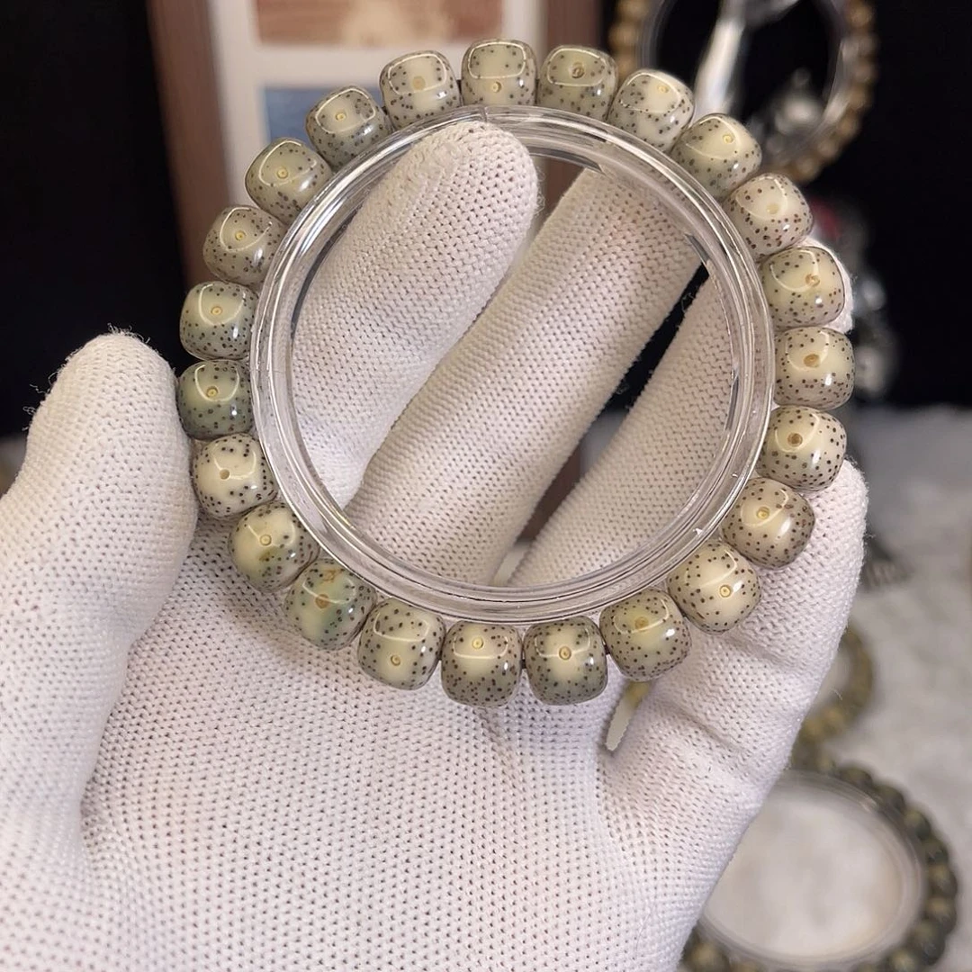 星月菩提手串829 号.  星月菩提.  一物一图.