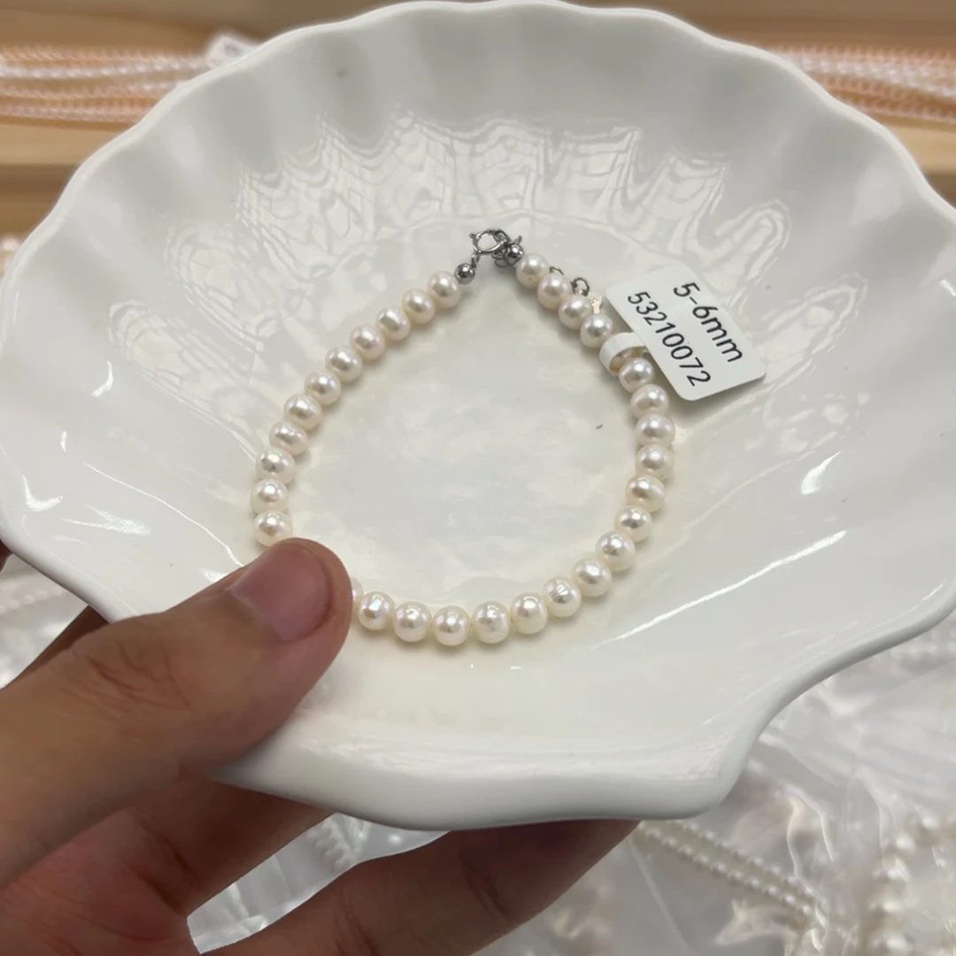 颈饰淡水珍珠未镶嵌