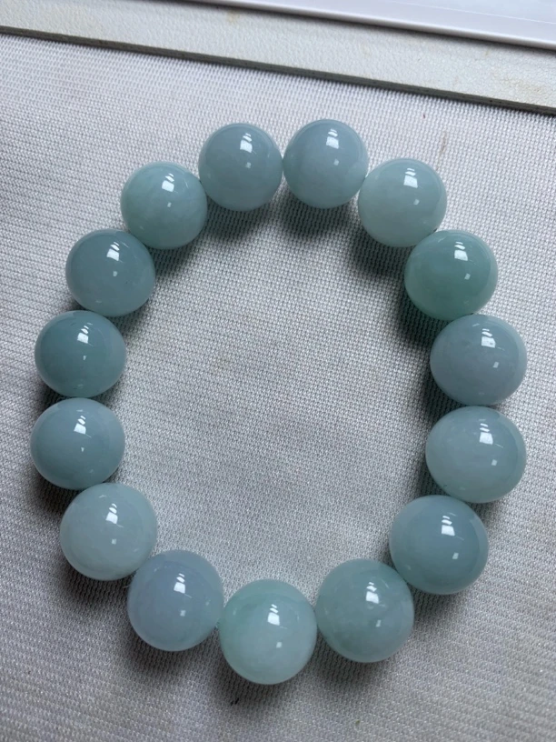 天然翡翠糯化种蓝底手串