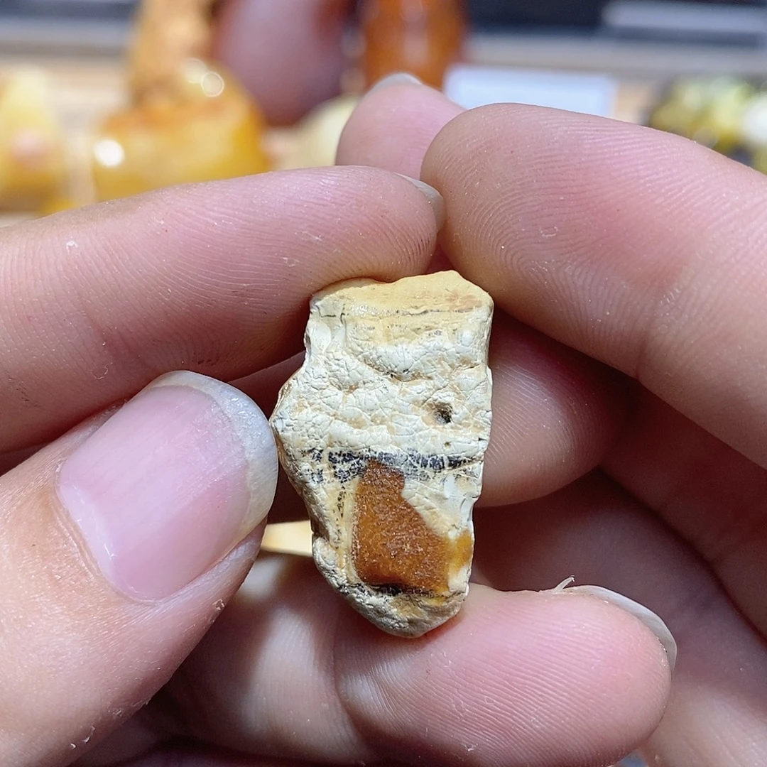 陈***成定制琥珀蜜蜡原石定制