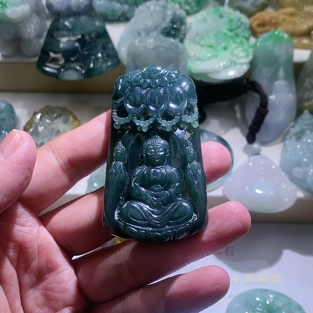 【闪购商品】翡翠颈饰未镶嵌温****司大日