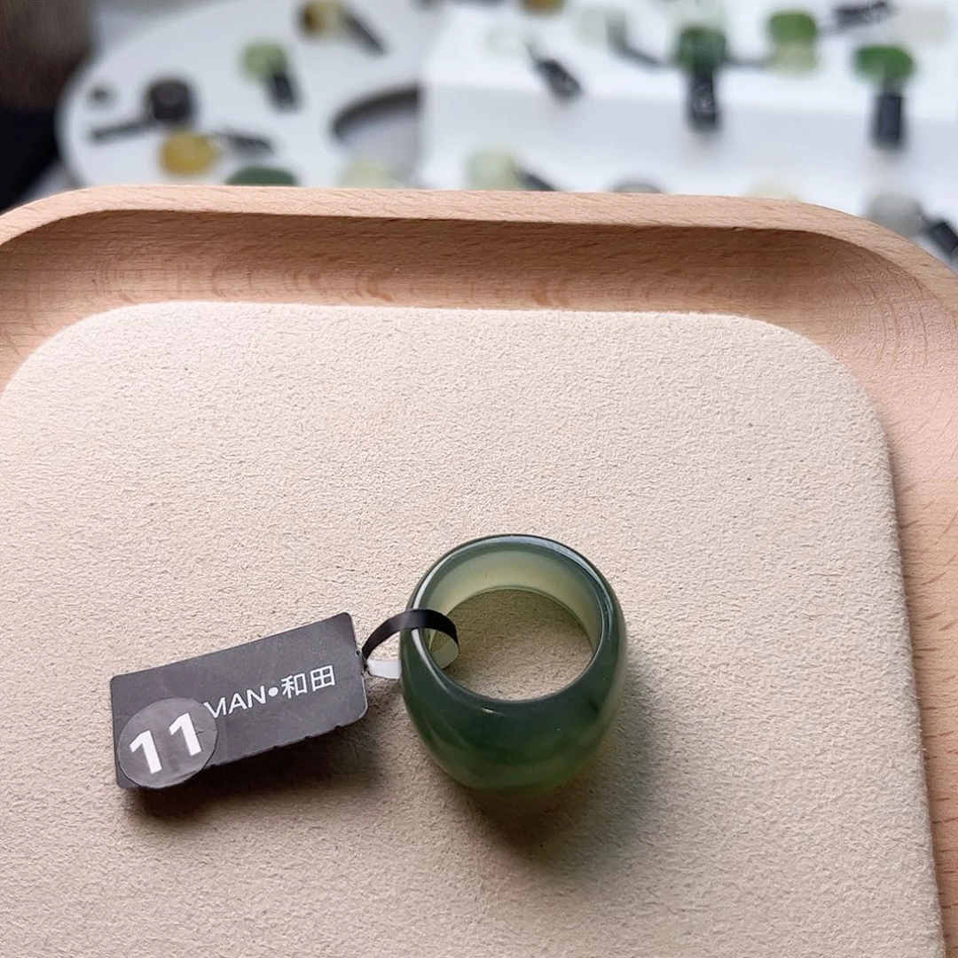 和田玉（糖玉）戒指未镶嵌