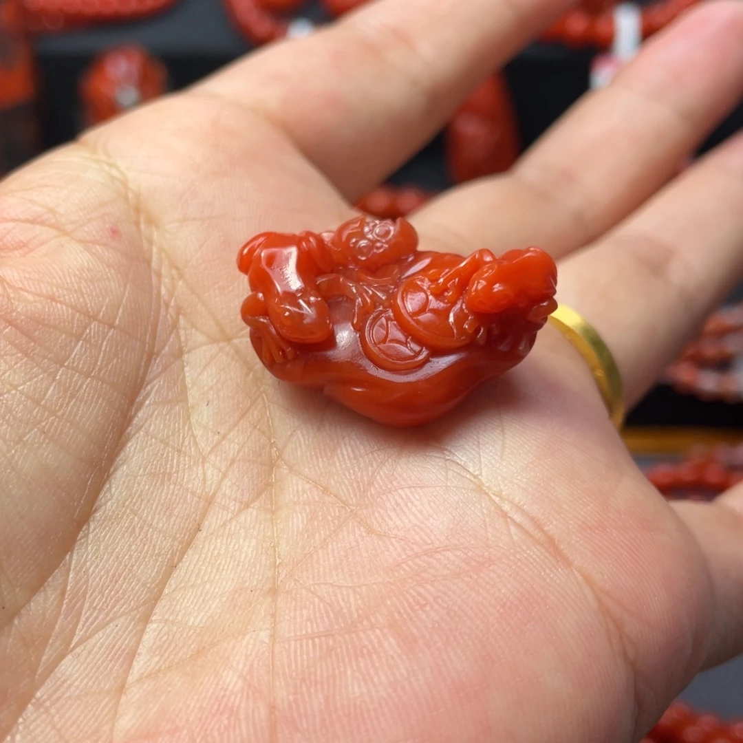 南红玛瑙未镶嵌颈饰大水沟原矿柿子红呱呱来财吊坠6.2g