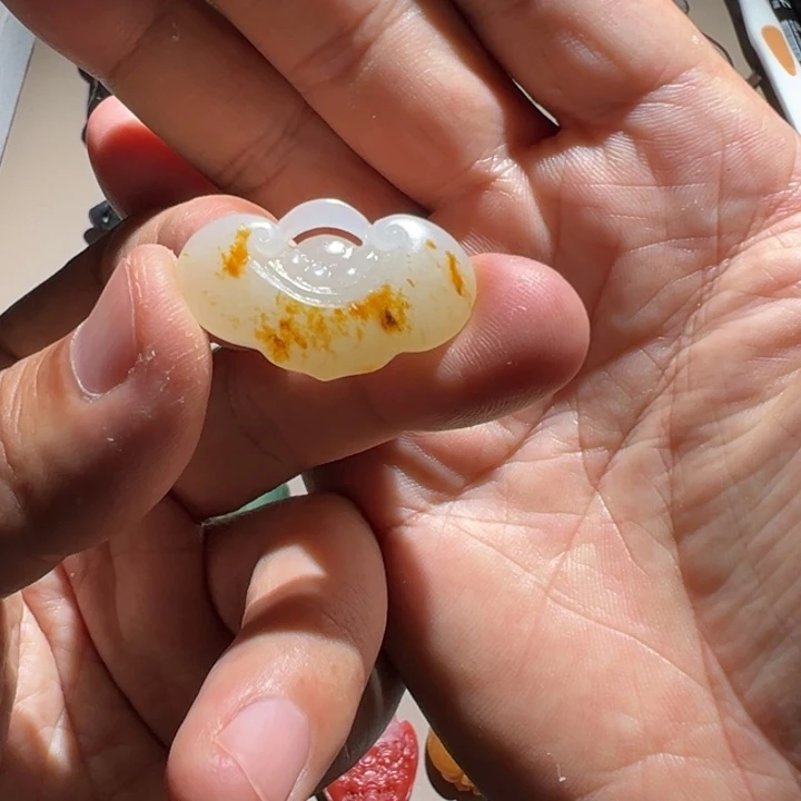 和田玉未镶嵌颈饰懒****