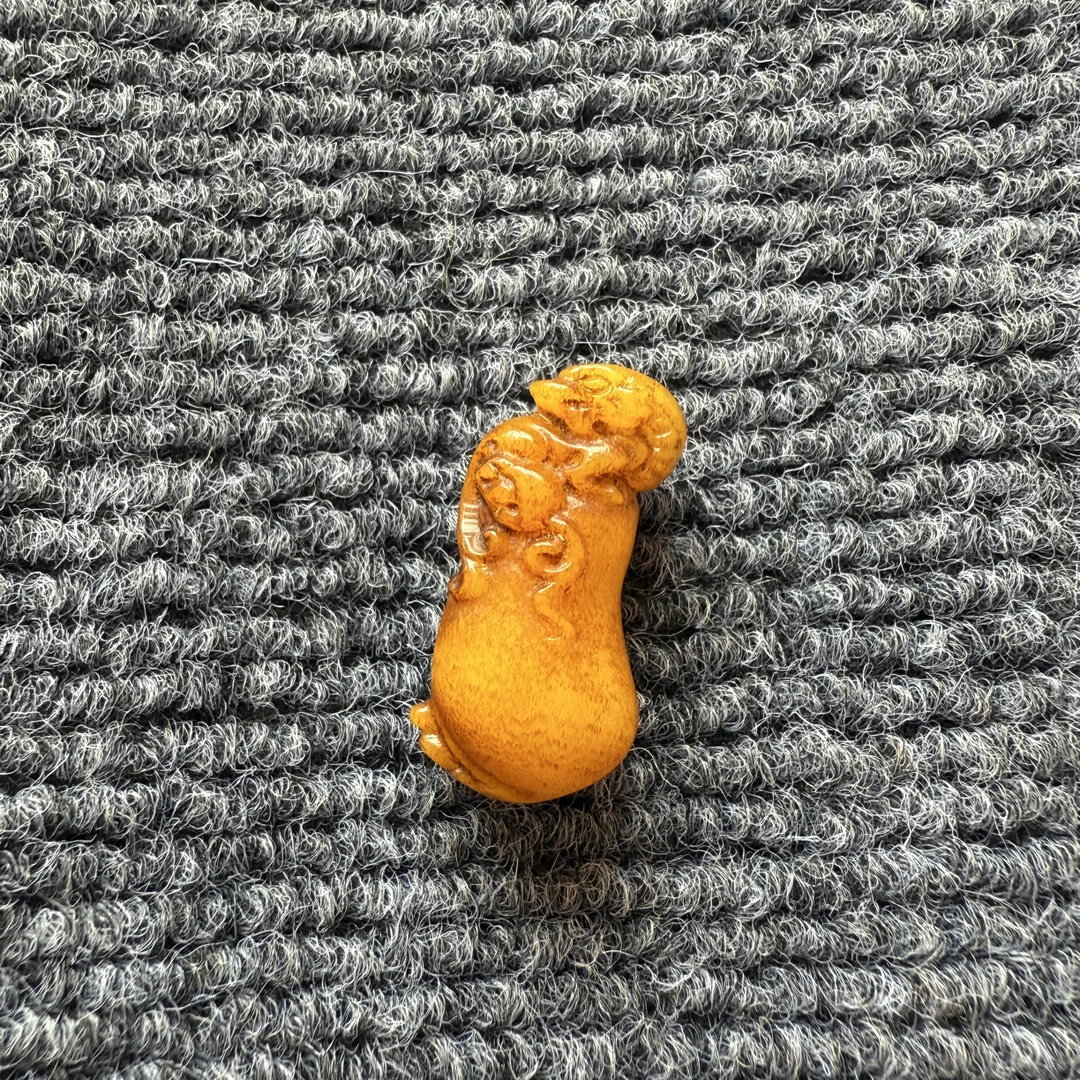 福豆，特色手工艺木制品