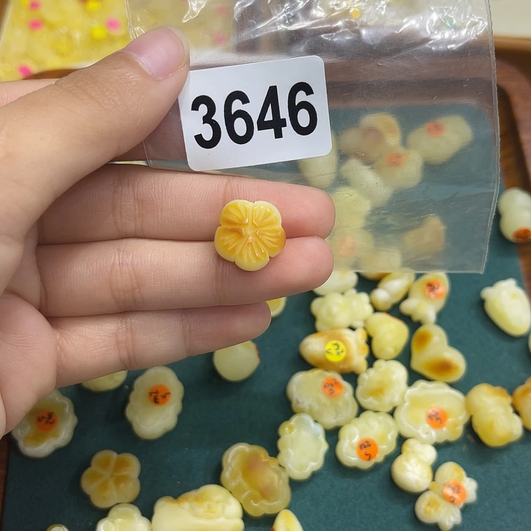 琥珀未镶嵌珠宝奇石