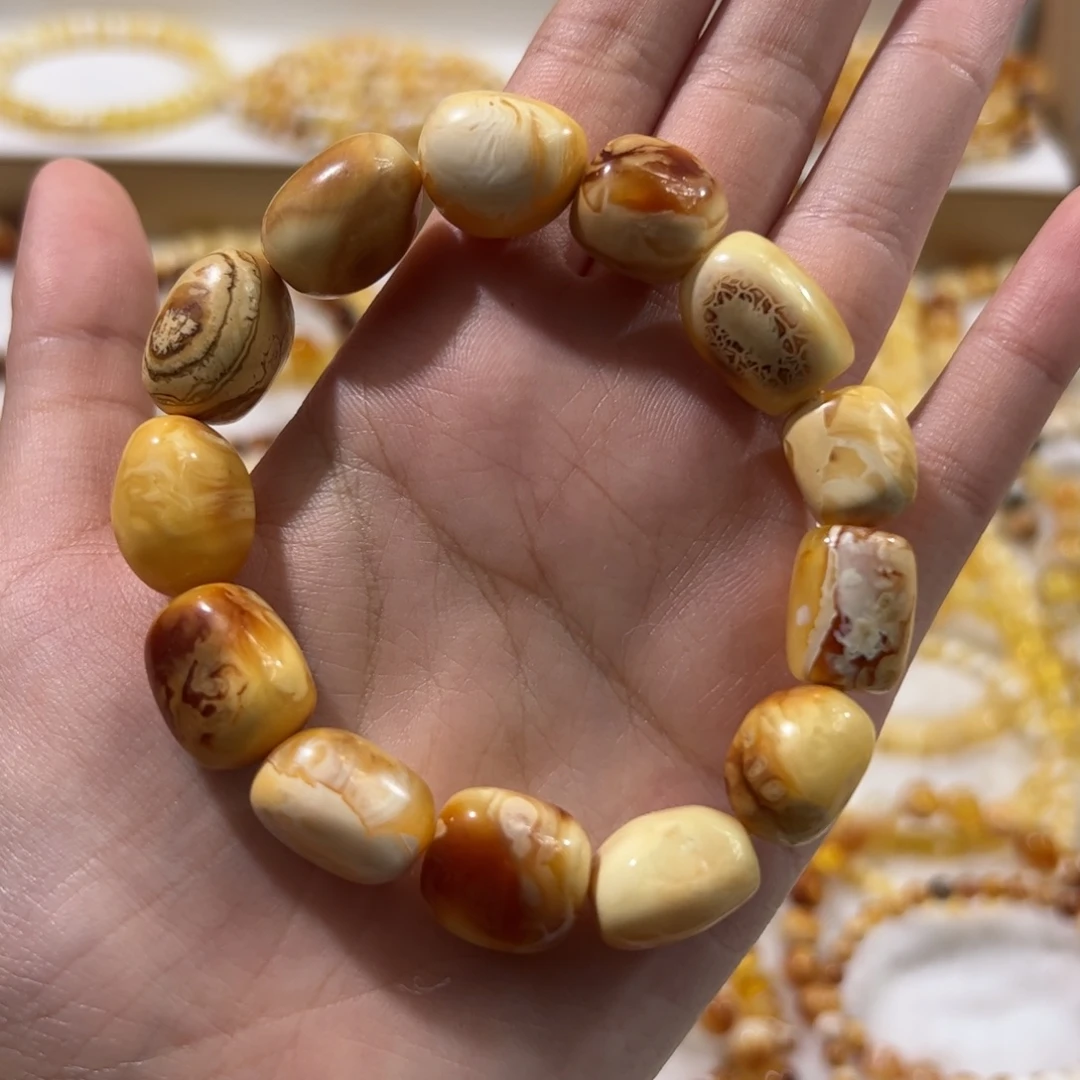 琥珀未镶嵌珠宝奇石特色浓了随型手串