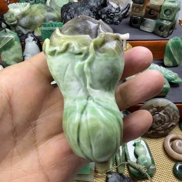 独山玉未镶嵌珠宝半成品