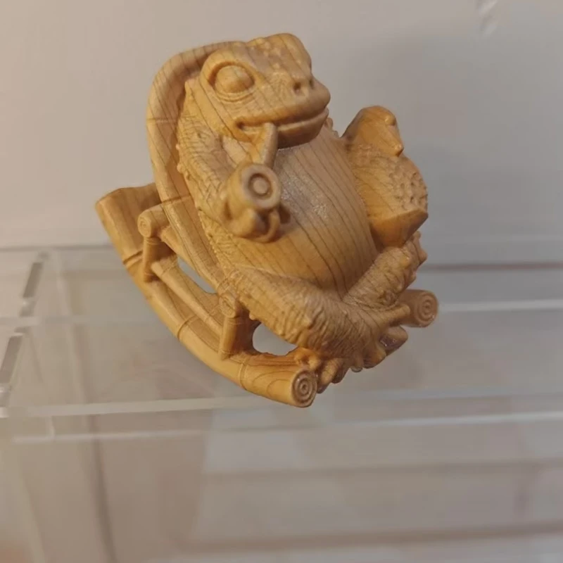 雕塑创意雕刻金蟾摆件手把件纯手工工艺品招财木雕装饰根雕小摆件