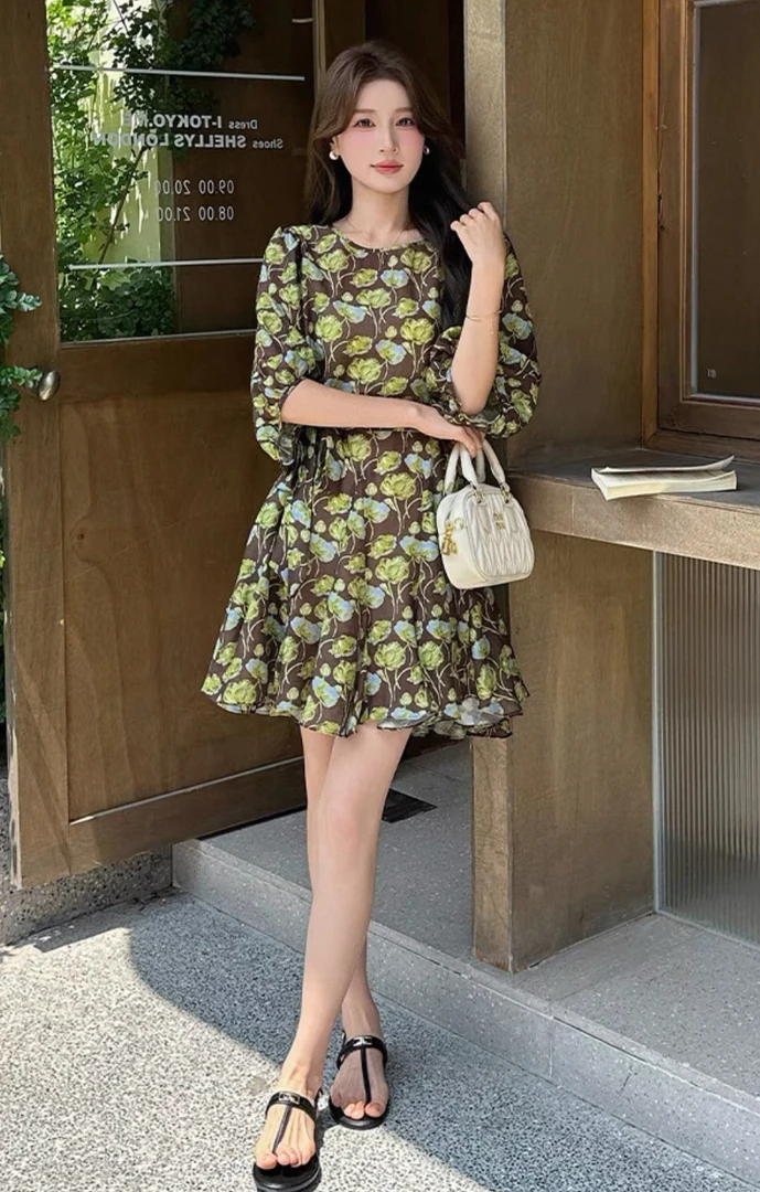 5163时尚圆领韩版腰带收腰俏皮碎花短款连衣裙