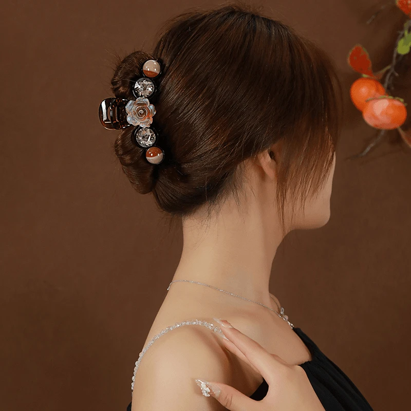 高级感闪钻花朵珍珠抓夹女2024新款后脑勺发夹气质鲨鱼夹发卡头饰