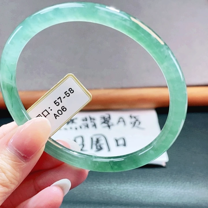 翡翠未镶嵌手镯翡翠手镯138