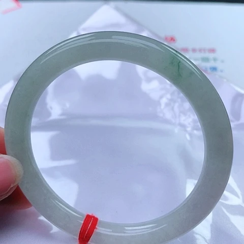 翡翠手镯（圆镯）未镶嵌24 号翡翠手镯