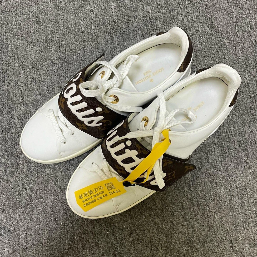 95新 LouisVuitton/路易威登 低帮时尚板鞋 37.5码/13442