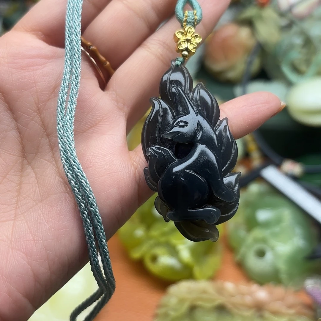 蛇纹石玉未镶嵌吊坠