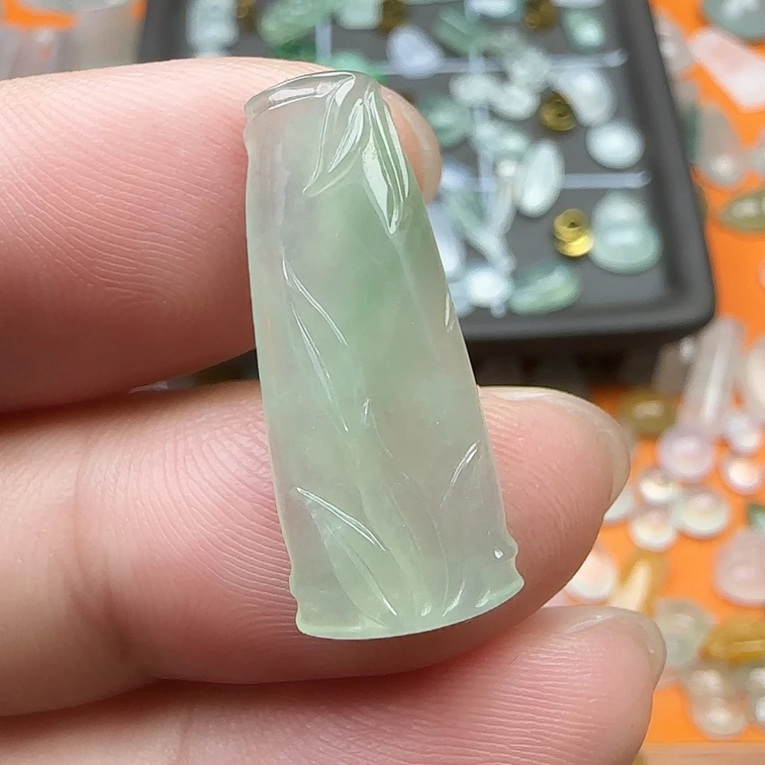 定制翡翠未镶嵌翡翠