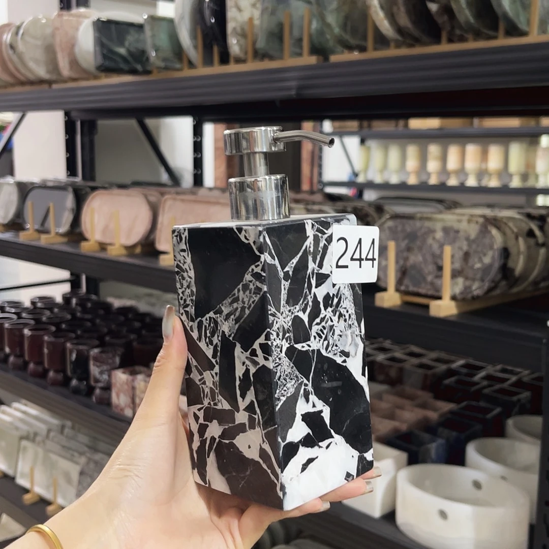 244号宝格丽黑乳液瓶