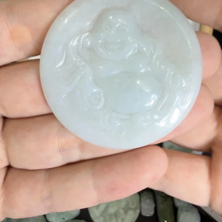 翡翠挂件未镶嵌翡翠