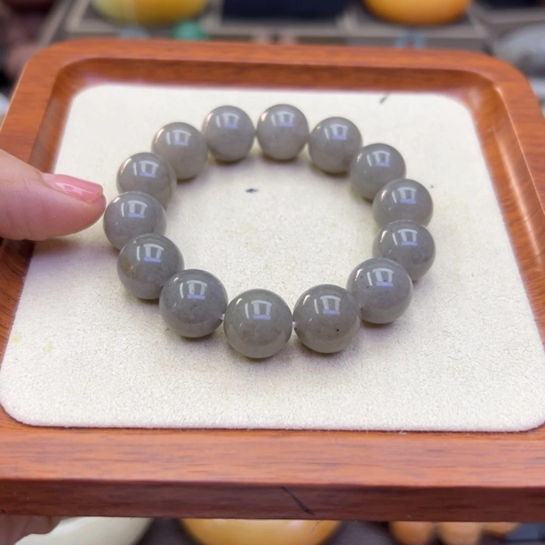 未镶嵌手镯石英岩玉