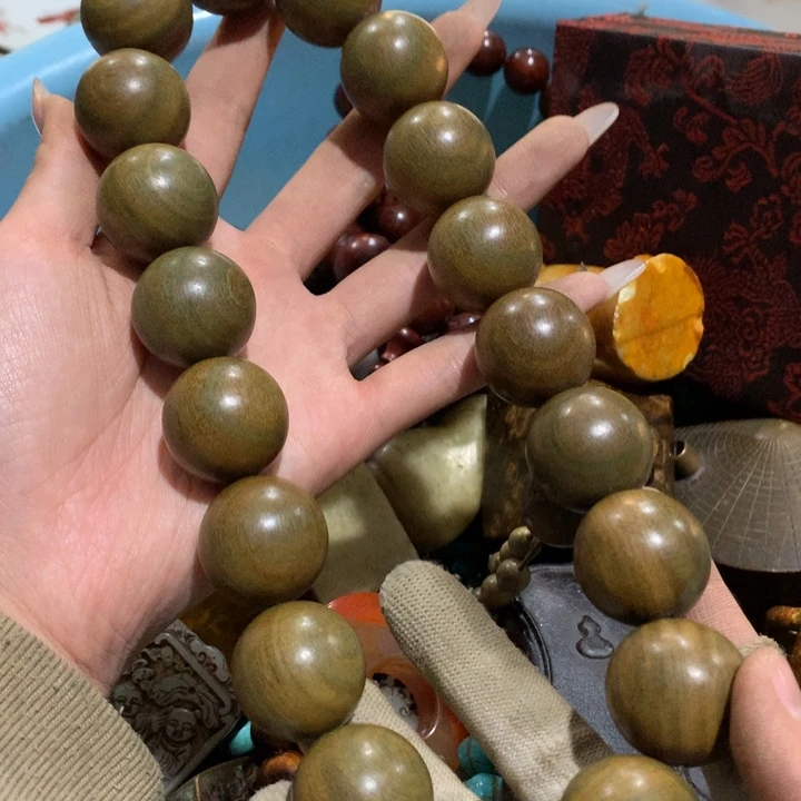 忙***涌瓷片他俩个都在笑了