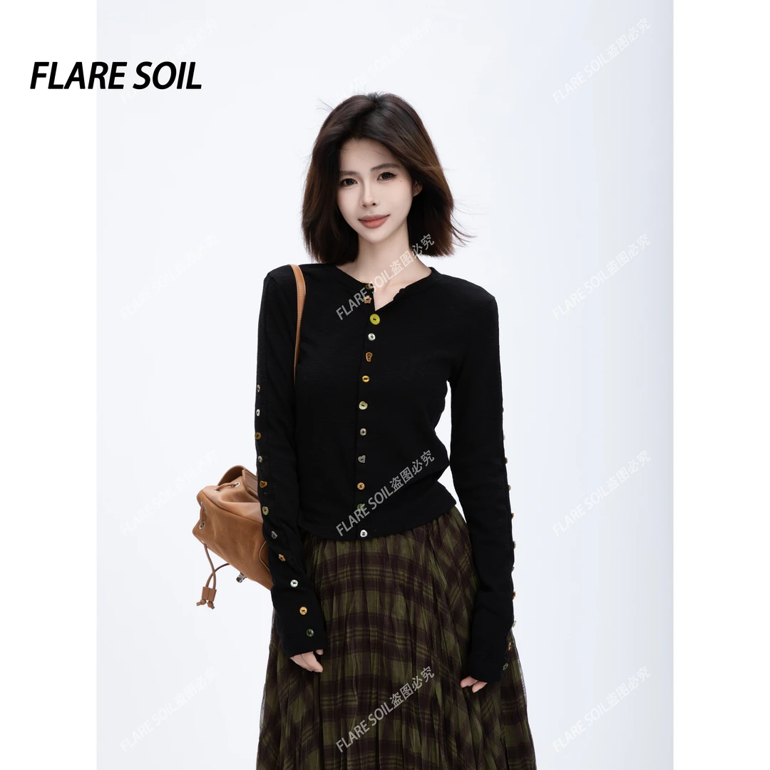 【FLARE SOIL】彩扣开衫修身感设计彩扣袖上衣短针织开衫 T4656A