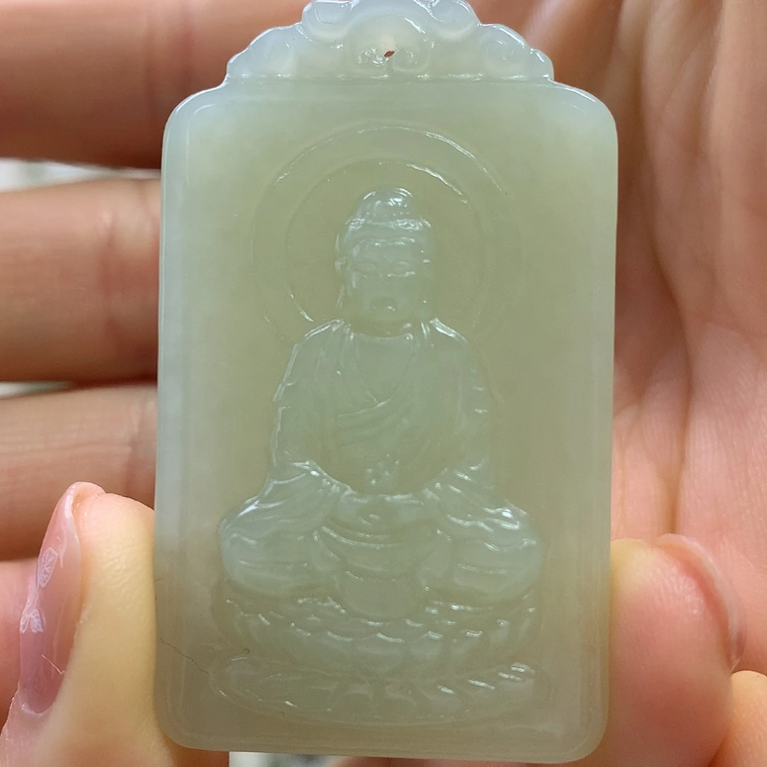 金***食和田玉未镶嵌颈饰