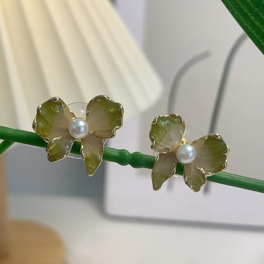 铜合金耳饰 s925耳针陶瓷工艺蝴蝶耳坠清新气质百搭