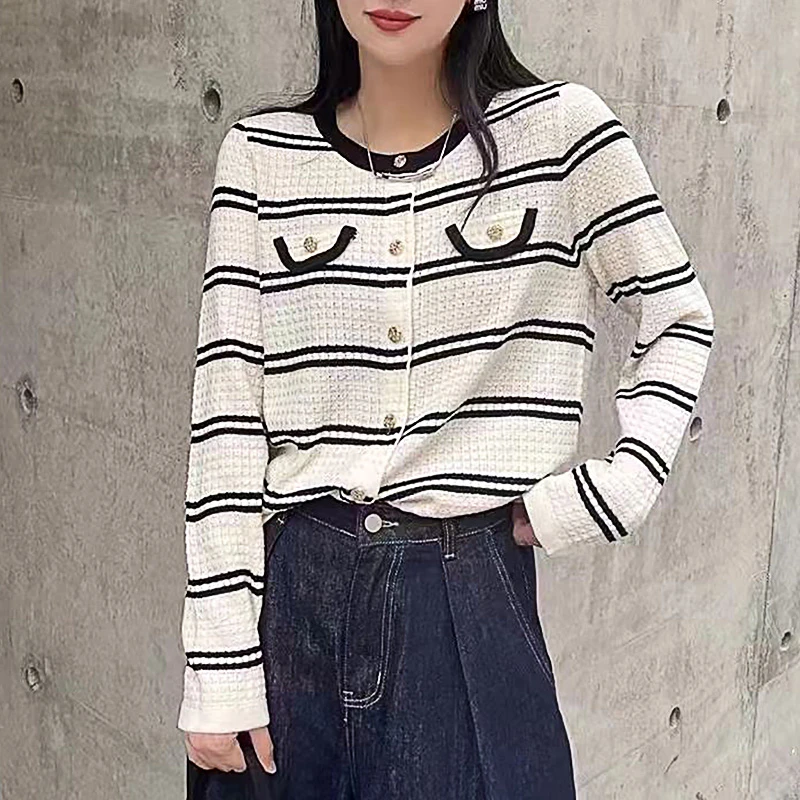 【春季上新】C8023黑色小香风气质设计感条纹时尚百搭圆领针织开衫