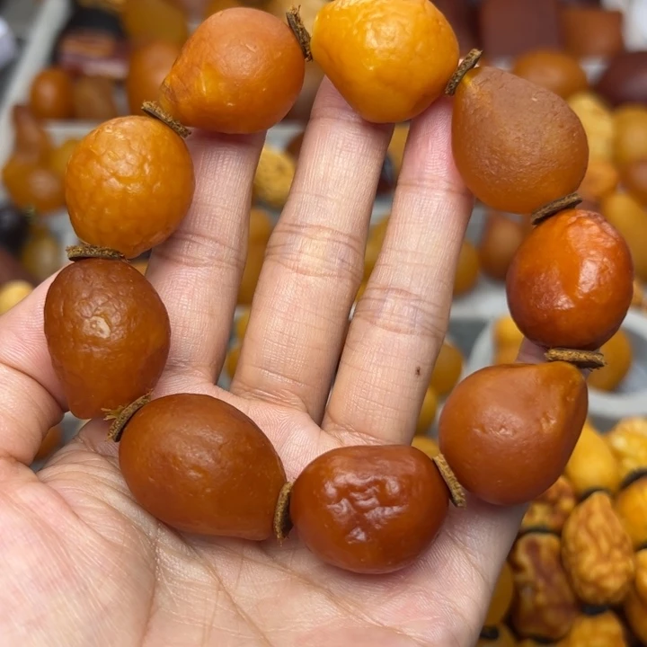 琥珀未镶嵌裸石天然蜜蜡