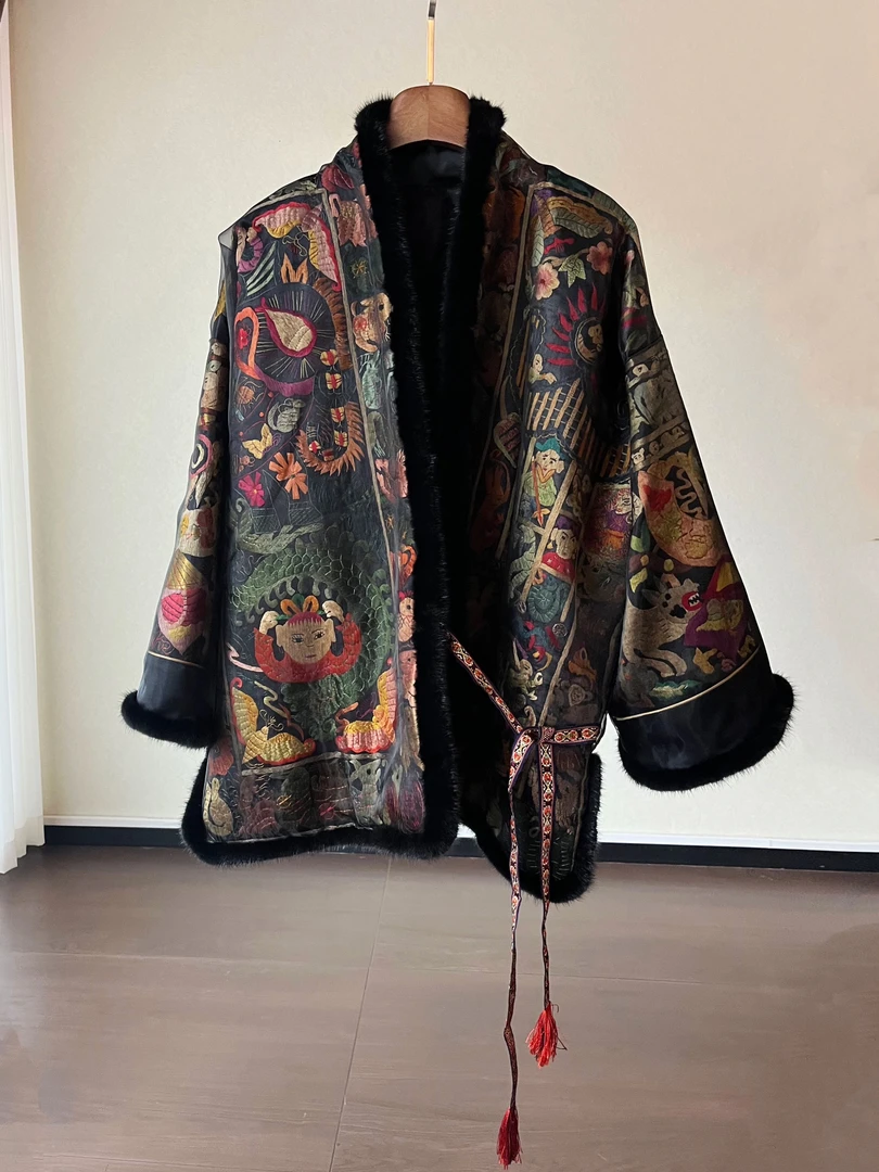 苗绣图腾棉袄纯手绣加厚外套水貂毛欧根纱外罩