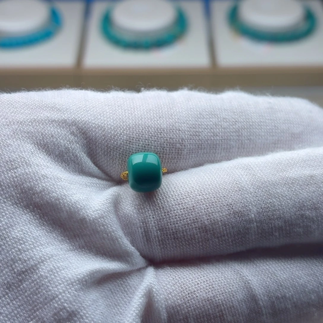 ****大绿松石未镶嵌珠宝奇石