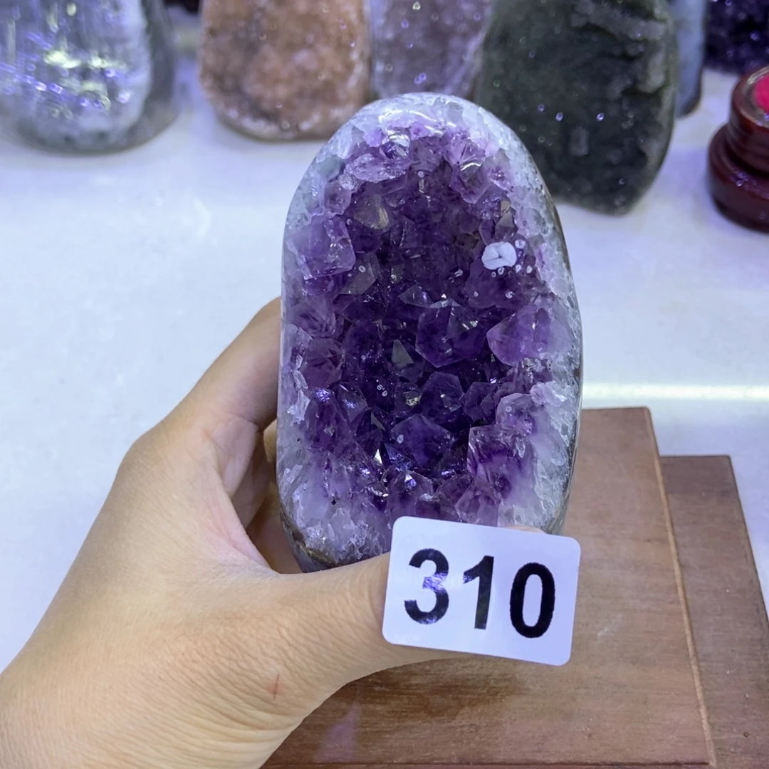 紫晶未镶嵌大型摆件（非配饰）