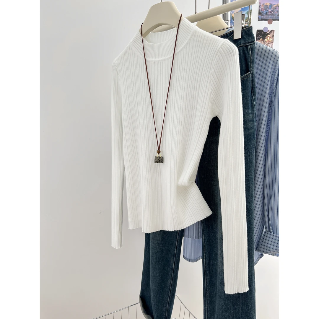 白色半高领针织打底衫女秋冬新款内搭修身软糯紧身毛衣独特上衣厚