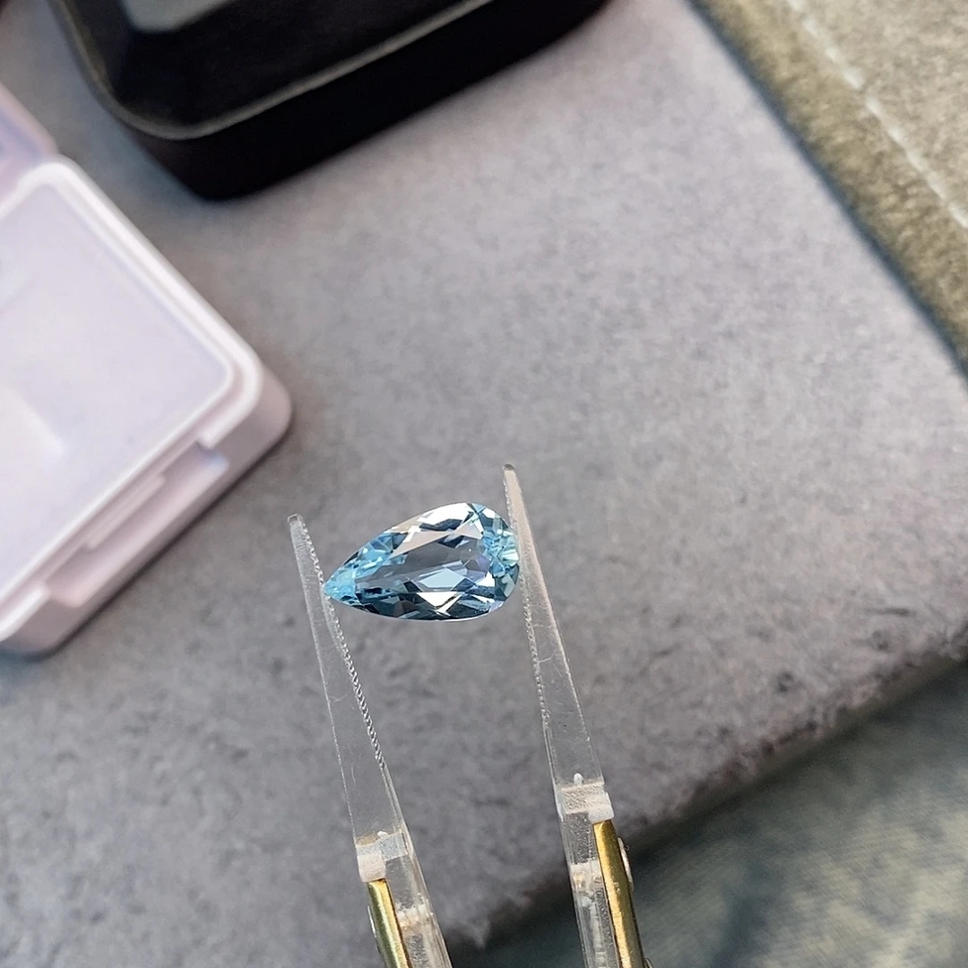 未镶嵌笔搁海蓝宝石2.68ct 圣玛利亚