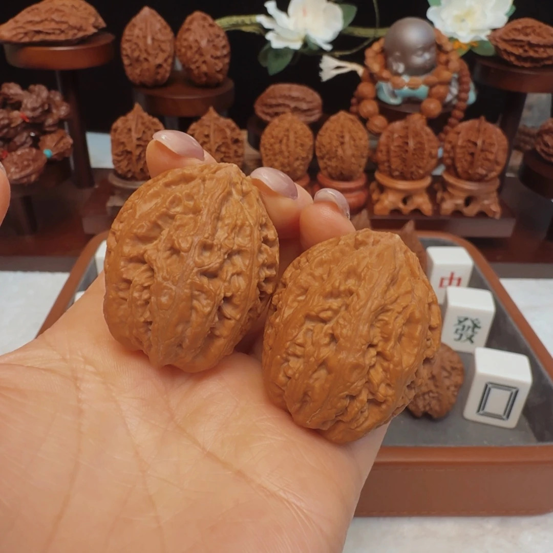 文玩核桃吊坠蚂蚁蛋