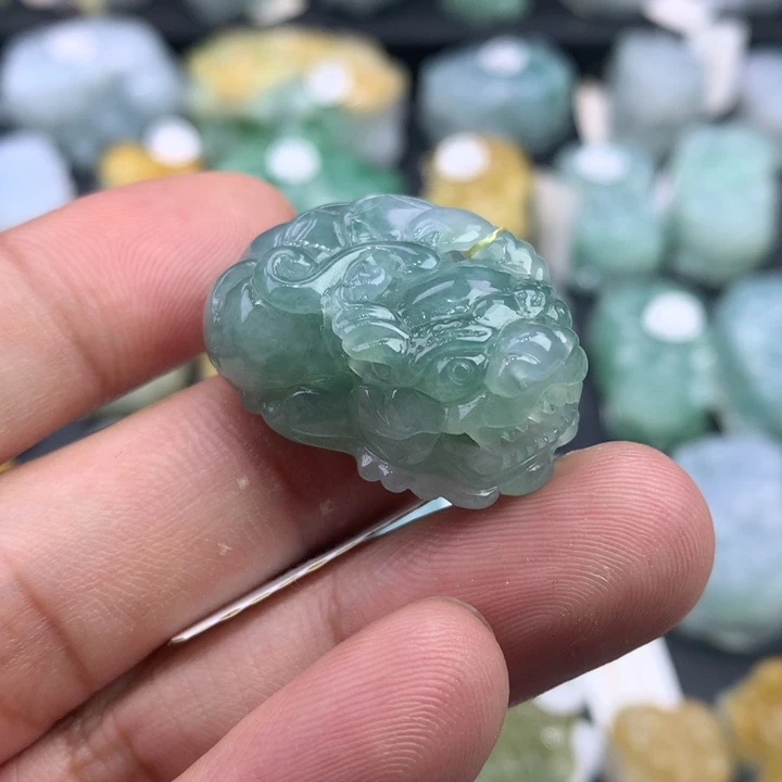 翡翠未镶嵌颈饰天然缅甸翡翠招财貔貅吊坠