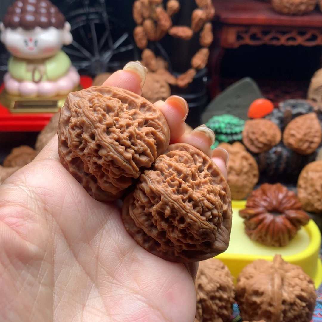 文玩核桃吊坠全品三角疆 南疆石39