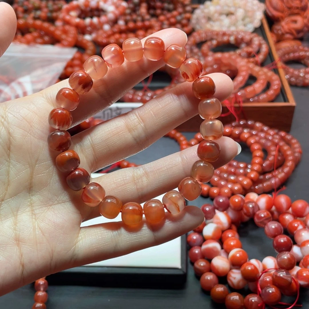 南红玛瑙手链未镶嵌真****？