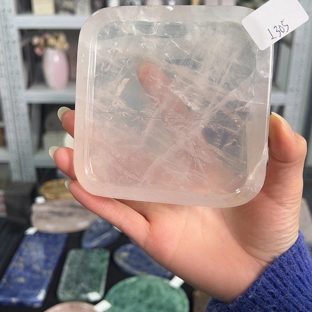石材粉水晶。     305