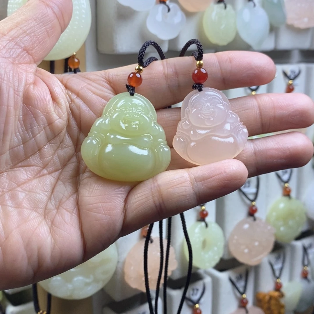 颈饰未镶嵌石英质玉（金丝玉）小****品