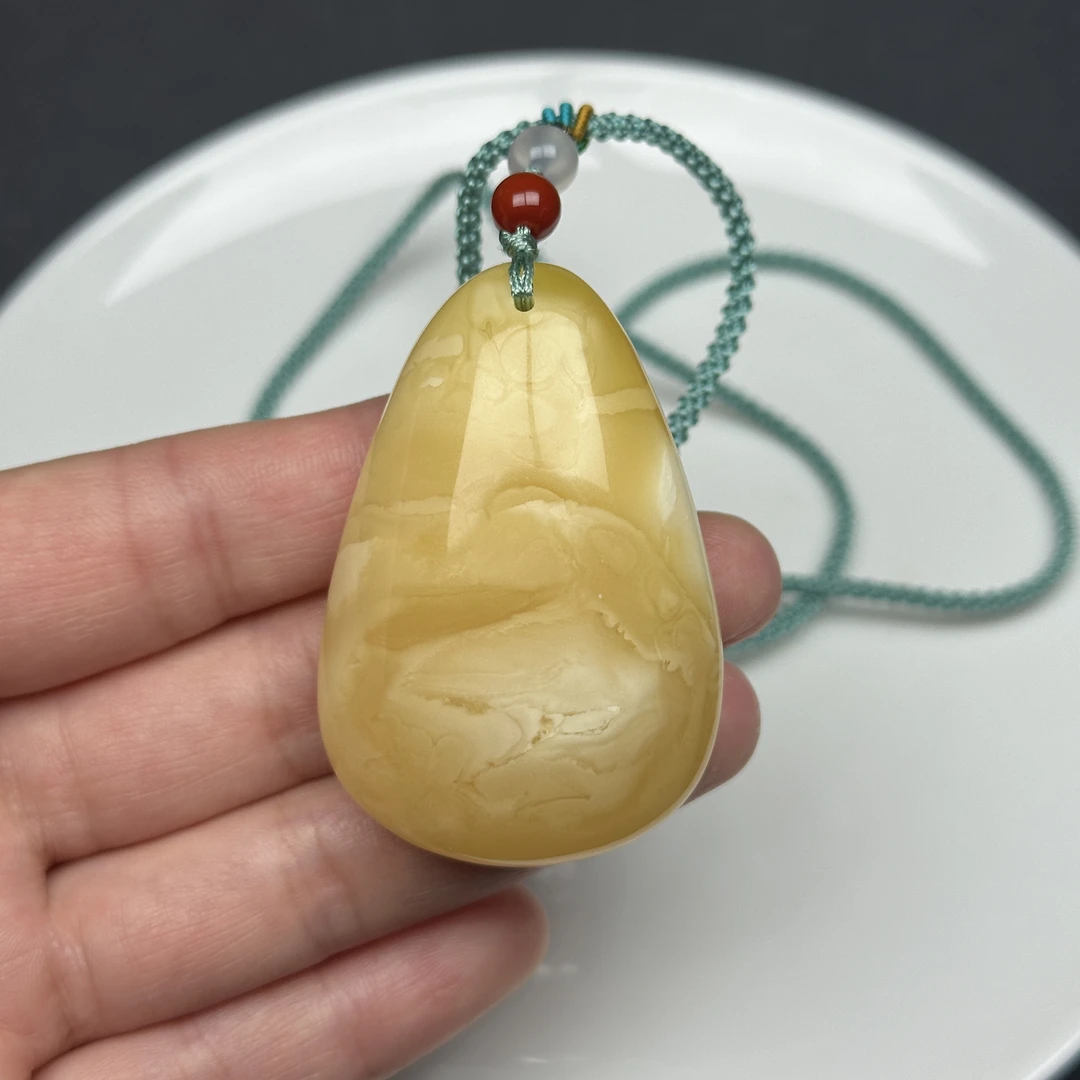 Y2040天然蜜蜡 35*52*15mm假一赔四