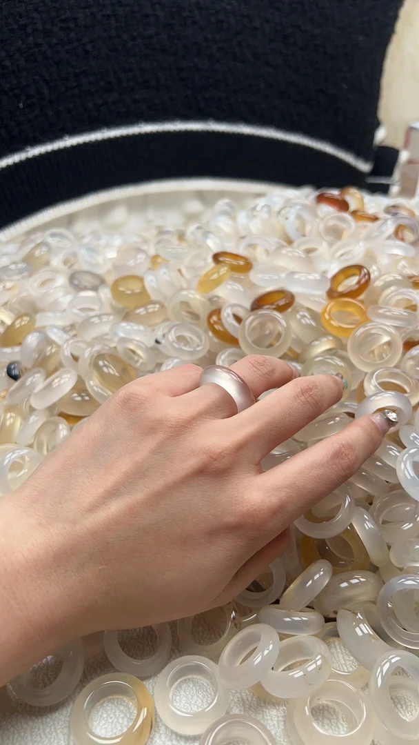 玛瑙戒指
