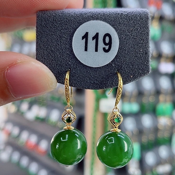 18K金镶嵌和田玉耳饰