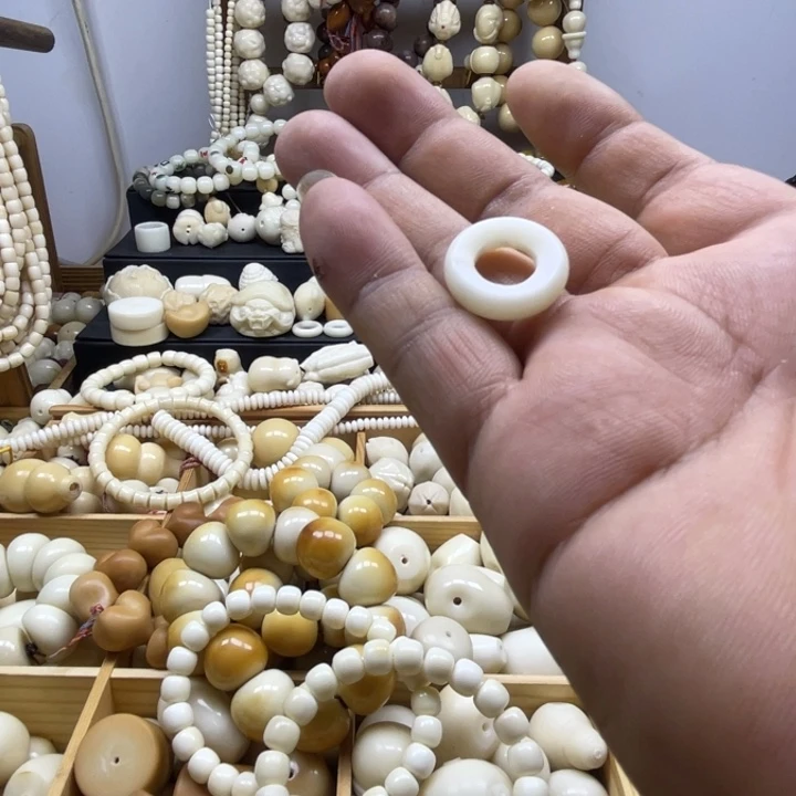 福利象牙果雕刻小跑环