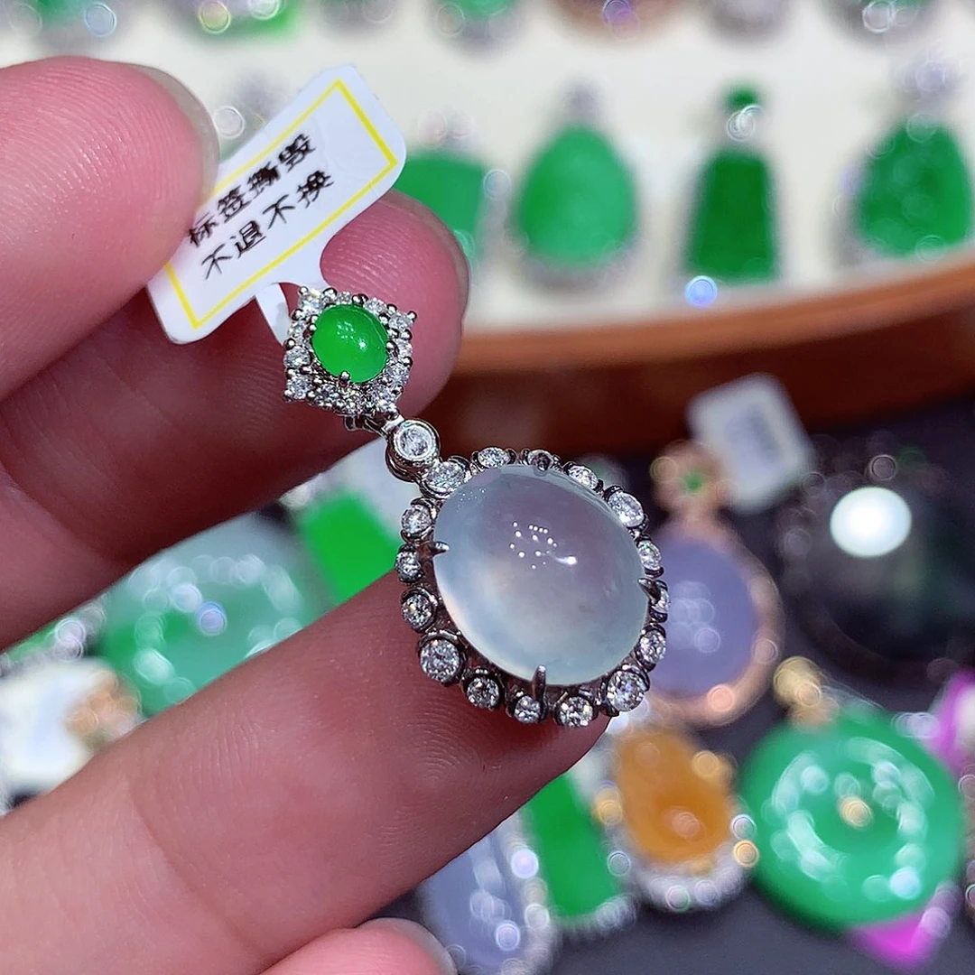 翡翠吊坠(不含链)18K金镶嵌